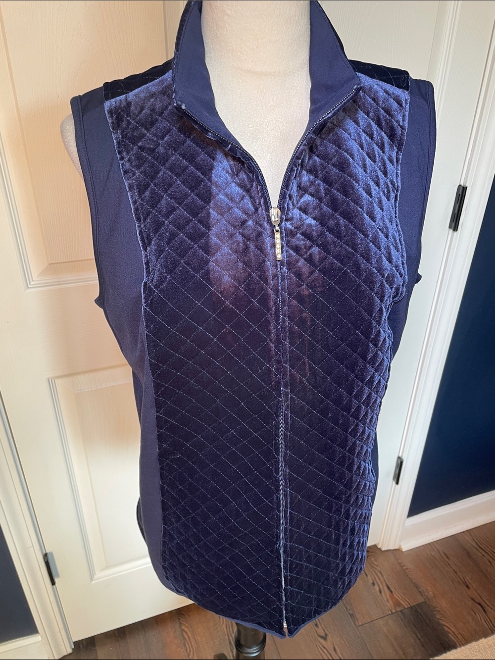 Susan Graver Weekend Velour Quilted Knit Vest Navy Blue Full Silver Zip Size M
